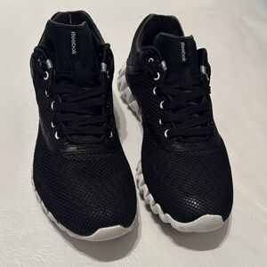 Reebok Zignano Women’s Black and White Athletic Shoes